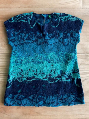Benetton girls dress blue with unique design like new for 4-5 years old