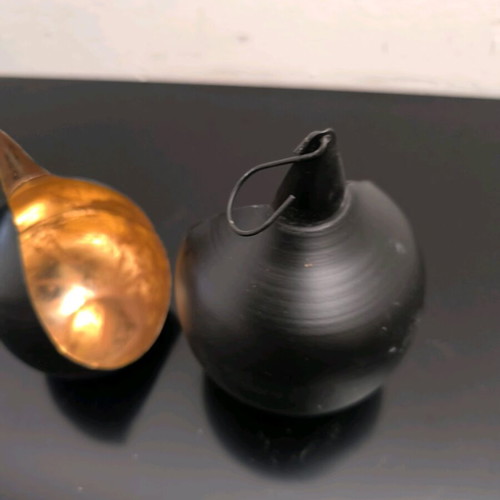 Decorative tealight holders like new, bronze and black color, set of 2