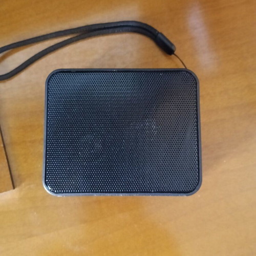 LogiLink Compact Bluetooth Speaker with Radio like new, black