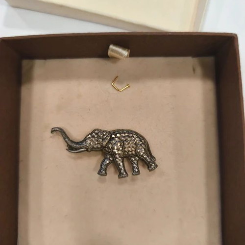 Elephant Brooch new, silver color