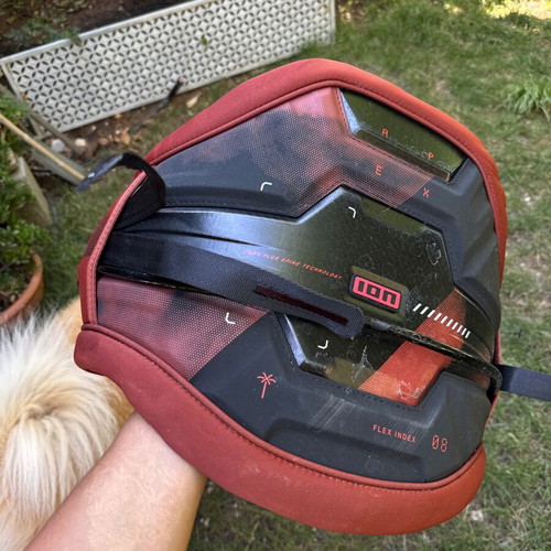 ION Apex kitesurfing harness like new, size L with spreader bar