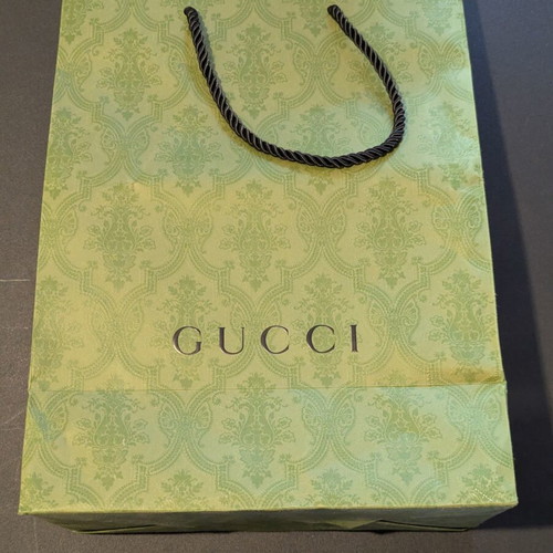 Gucci paper bag medium used condition
