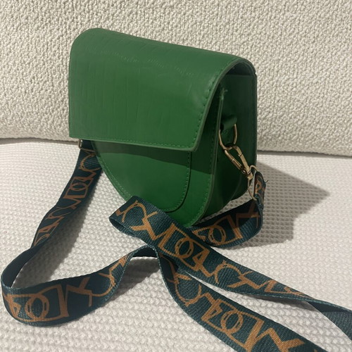 Green crossbody bag