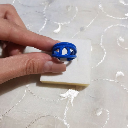 Blue ring used, adjustable size