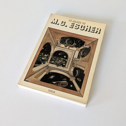 Le Monde de M. C. Escher art book used, French edition, 270 pages