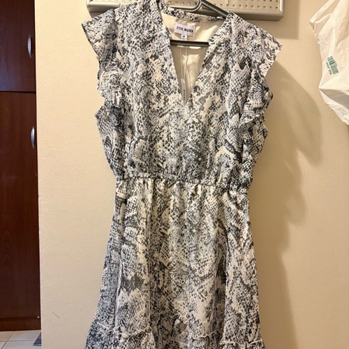 Steve Madden dress new with tags, size M, black and white