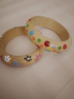 Accessorize wooden bracelets used, set of 2