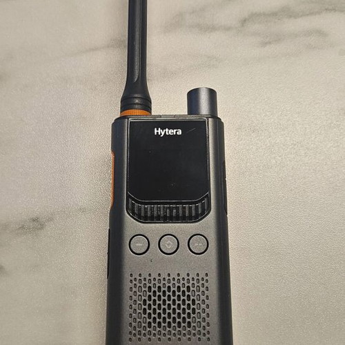DMR Hytera S1 Pro UHF radio like new