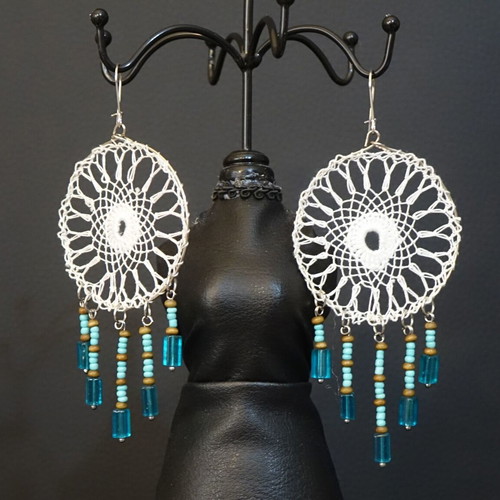 Dreamcatcher earrings new, white