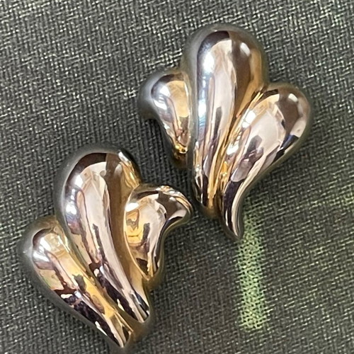 P.E.P. Custom Jewellery collectible large clip earrings like new