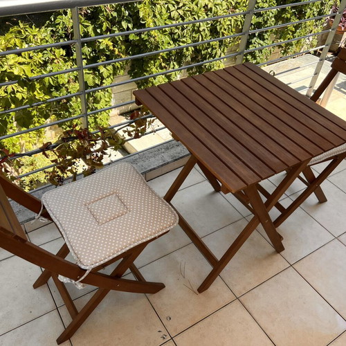 Wooden folding garden furniture set with table and 2 chairs
