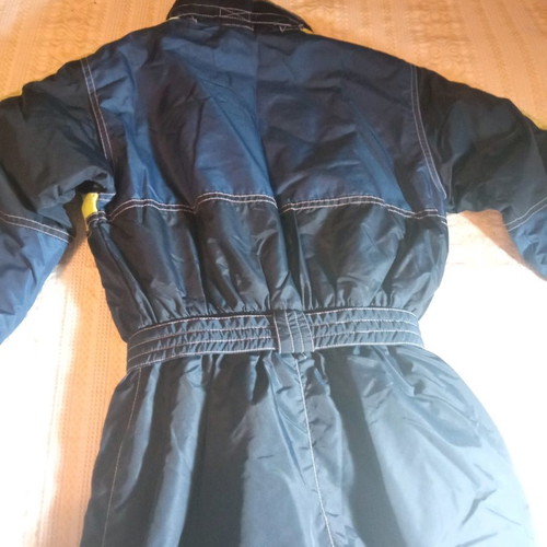 Children's winter sports one-piece jacket used