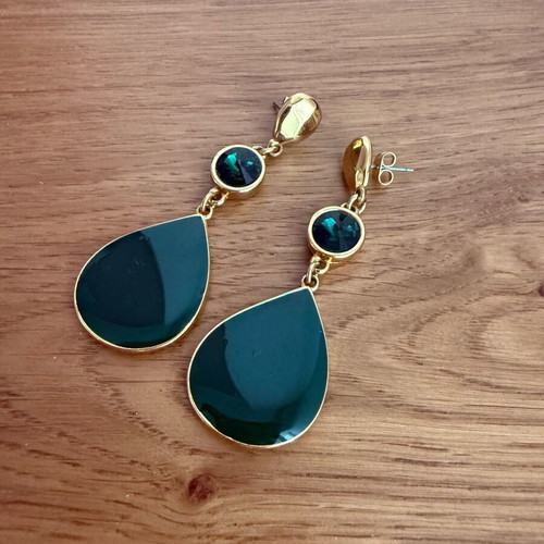 Vintage gold stainless steel earrings like new in cypress color