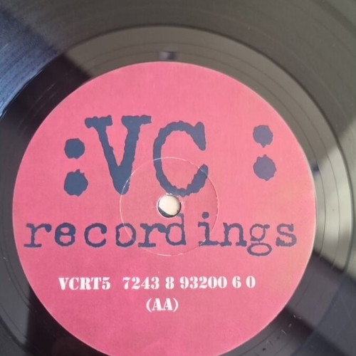 Vinyl To the Beat of the Drum (La Luna) used