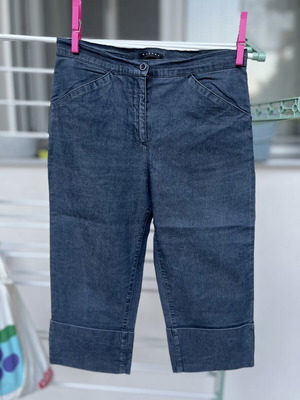 Sisley Capri pants, soft quality denim, like new, waist 74-76cm