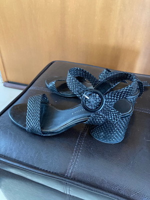 Zara πεδιλα
