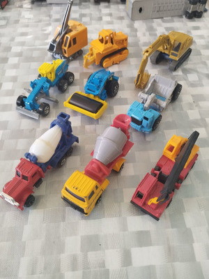 HO Scale Construction Vehicles used, set of various brands
