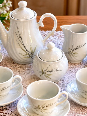 Porcelain Kitka Coffee and Tea Set new with 6 cups and accessories
