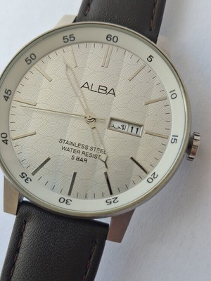 Alba Seiko Japan Epson Quartz ανδρικό ρολόι σαν καινούργιο με δερμάτινο λουράκι