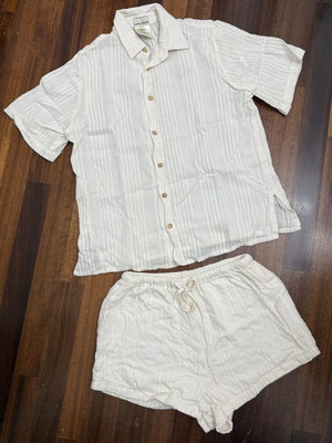 Bamboo Blonde set with shirt and shorts like new, 100% cotton