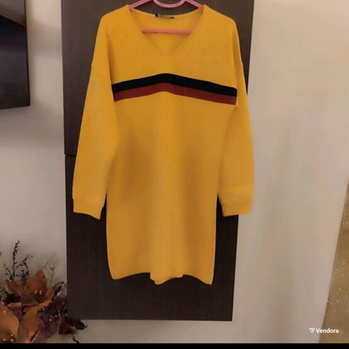Clothing pack size M with gifts, like new