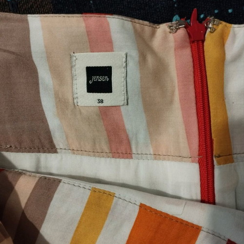 Jensen women's skirt size L used, cotton