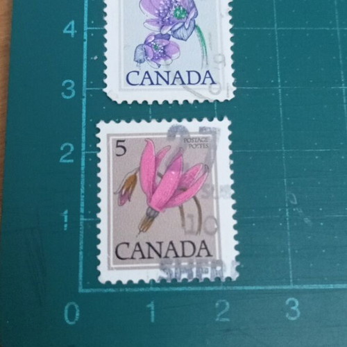 Canada 1977 Wild Flowers Stamps like new