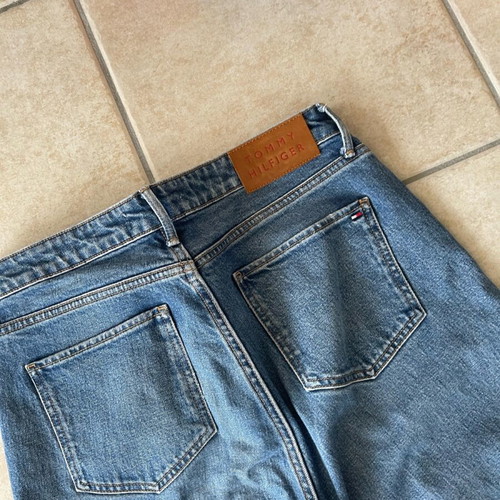 Tommy Hilfiger blue jeans like new, size L 40 12