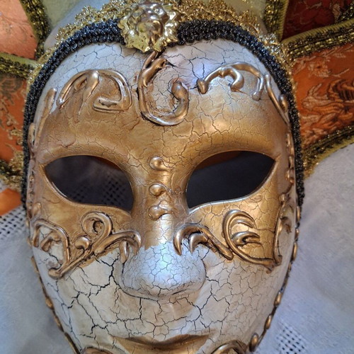 Venetian carnival mask like new with joker elements and bells