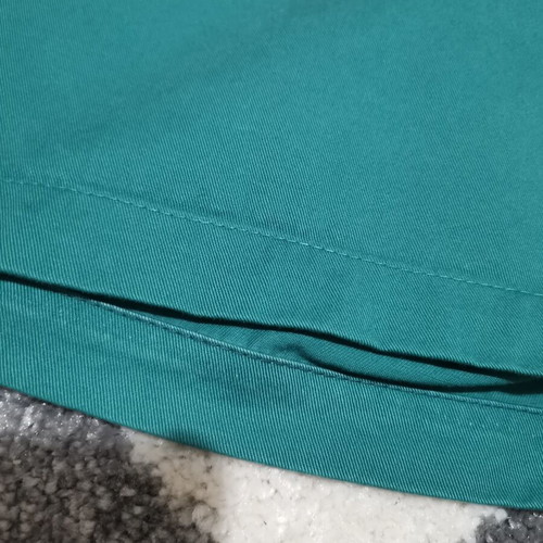 Benetton Bermuda shorts like new, size 50, green