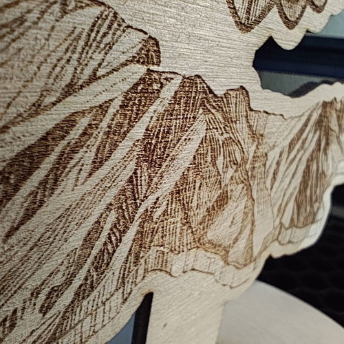 Wooden decorative stand "Ο ΠΟΝΤΟΣ ΖΕΙ" new, handmade laser engraved