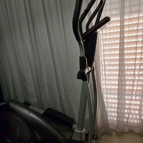 Elliptical fitness machine