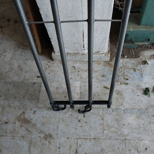 Bed rail like new, dimensions 2x40 cm