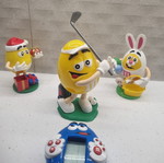 M&m's figures and functional flip clock, used set