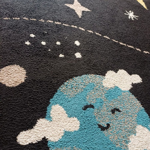 Diamond children's rug 200cmx250cm like new