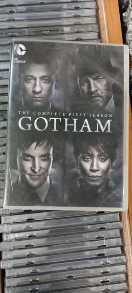 Gotham Season 1 complete