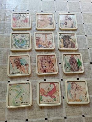 Vintage set of 12 plastic coasters - The 12 zodiac signs