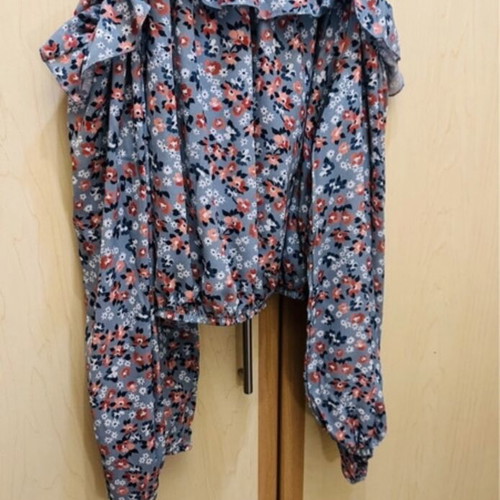 Floral blouse like new, size S