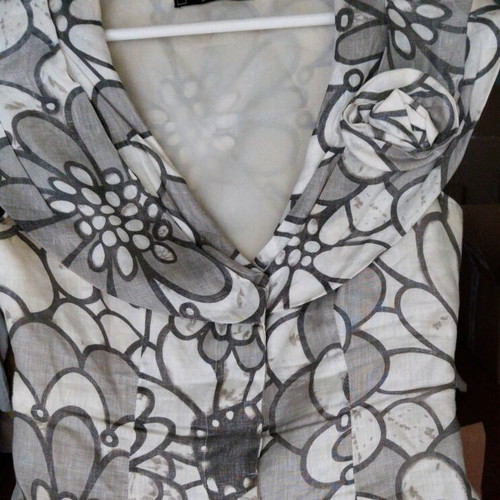 Raxevsky women's linen blouse like new, white and gray