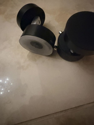 Magnetic car phone holder with suction cup like new