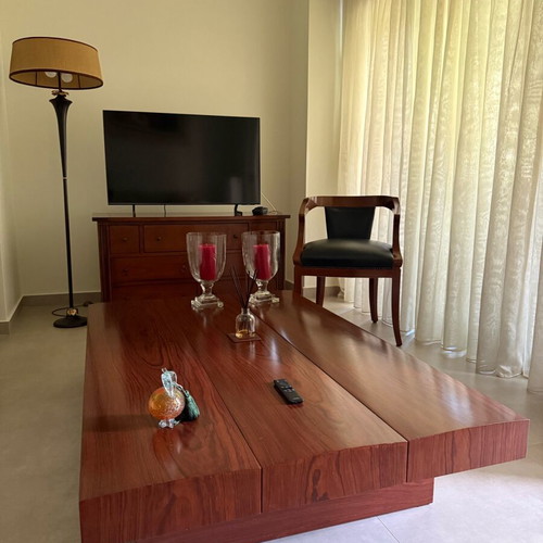 Coffee table 145x95 solid walnut like new