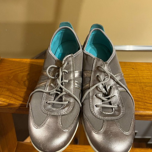 Ecco women's sport shoes like new, genuine leather and fabric