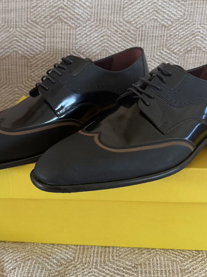 GK Uomo leather men's dress shoes size 45, black and brown