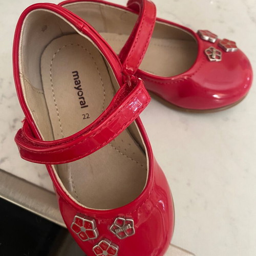 Mayoral patent leather ballerinas size 22 like new