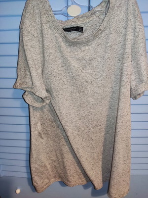 T-shirt Bershka gray with water design, used, size L