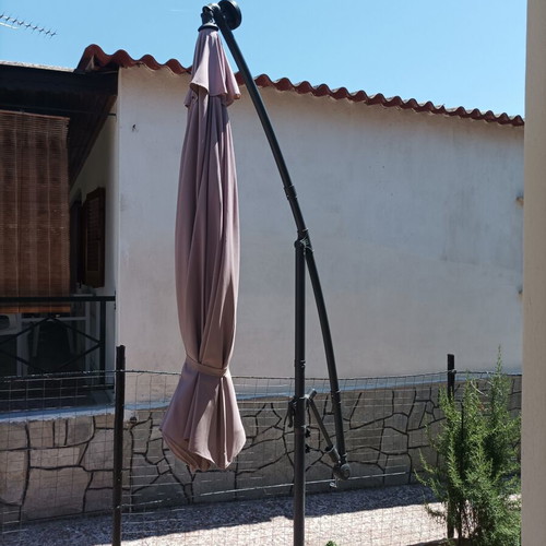 Garden umbrella 3.5m used with solar LED lights and weights