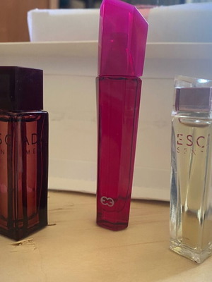 3 μινιατούρες escada