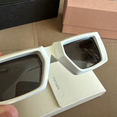 Prada SPR24Y sunglasses like new, white frame, unisex