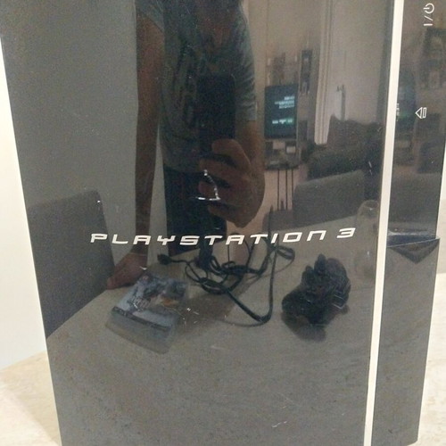 PlayStation 3 fat 40GB console with Battlefield 4 game