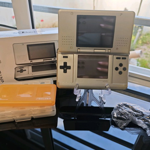 Nintendo DS (2004) used with defect, original Japanese box